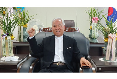 만나봅시다/<b class=