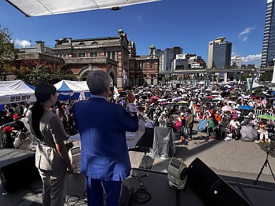 건국의 결의를 실은 광복의 함성 울려 퍼지다