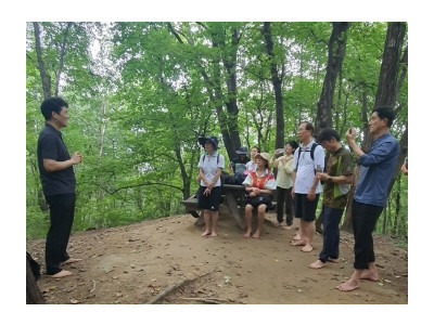 박성호 한의사, 맨발걷기국민운동본부 대모산 맨발걷기 진행